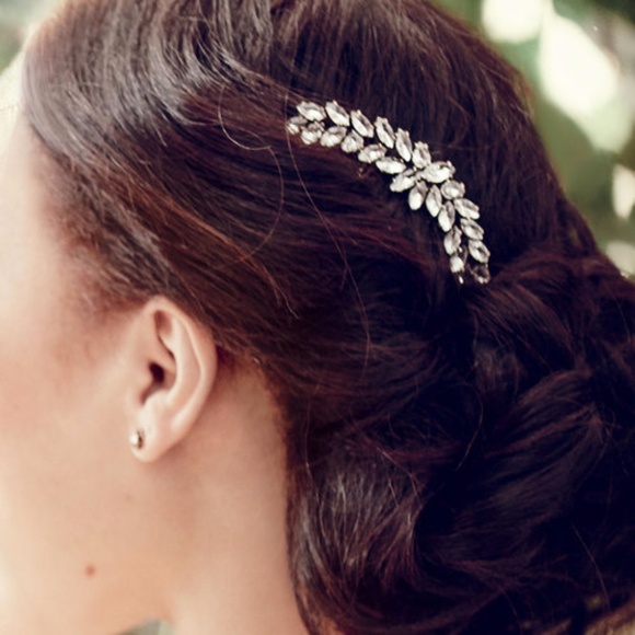 NEW Chloe + Isabel Rosette Garland Hair Comb - Picture 2 of 3