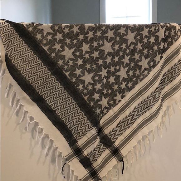 Linen Scarf - Picture 1 of 2