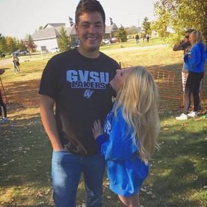 Meet your Posher, Logan