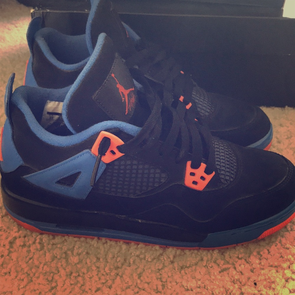 Retro Jordan’s 4s ❤️ size 6Y