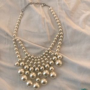Bauble Bar Pearl Bibb Necklace