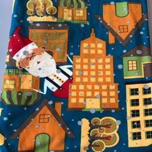 NWT LuLaRoe 2016 Holiday TC Leggings Santa Village