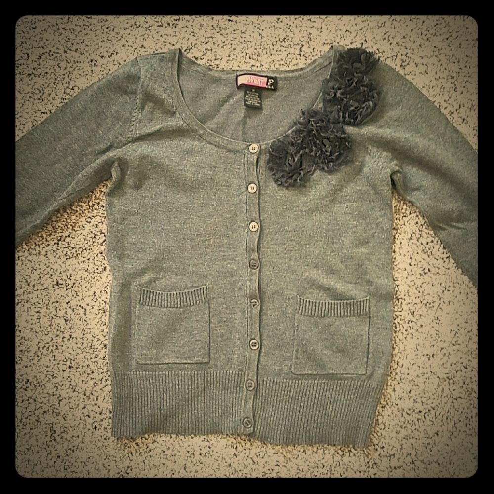 Grey cardigan