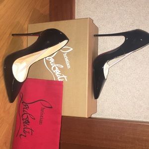 NEW Christian Louboutin So Kate Pumps
