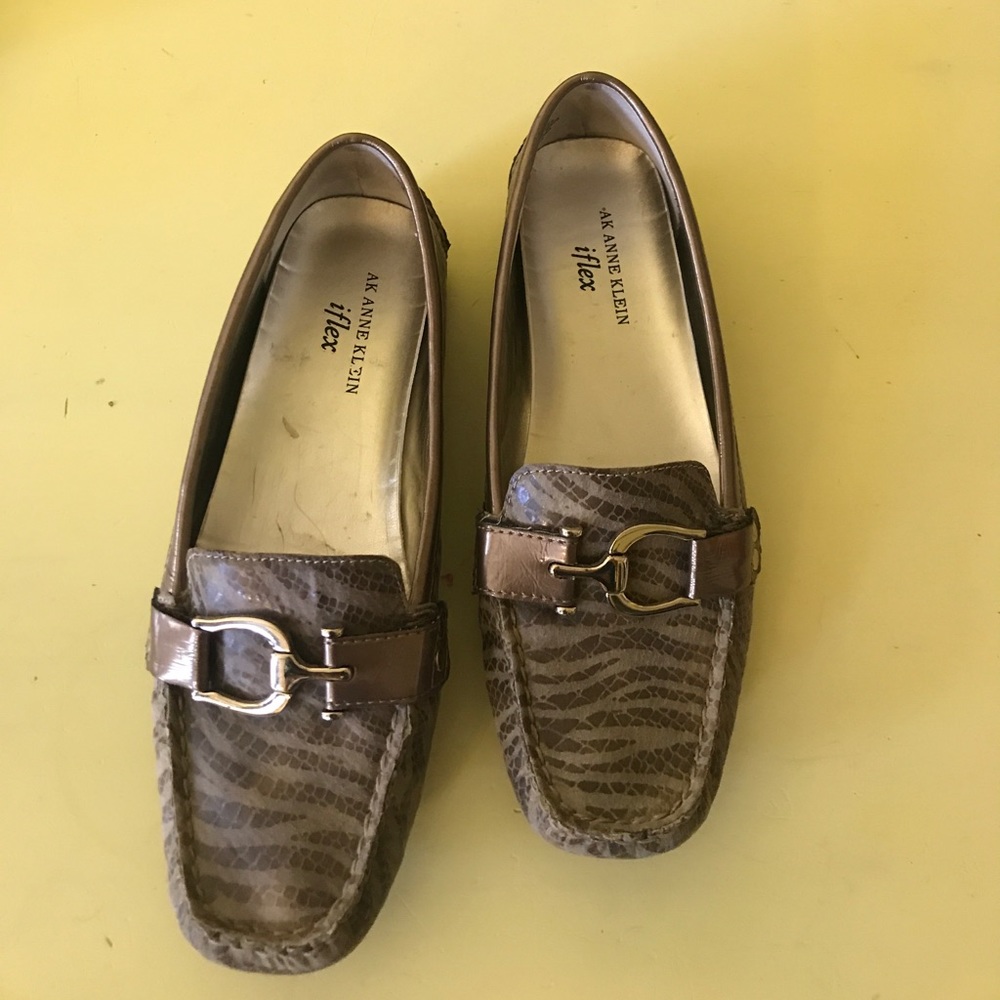 AK ANNE KLEIN irked shoes