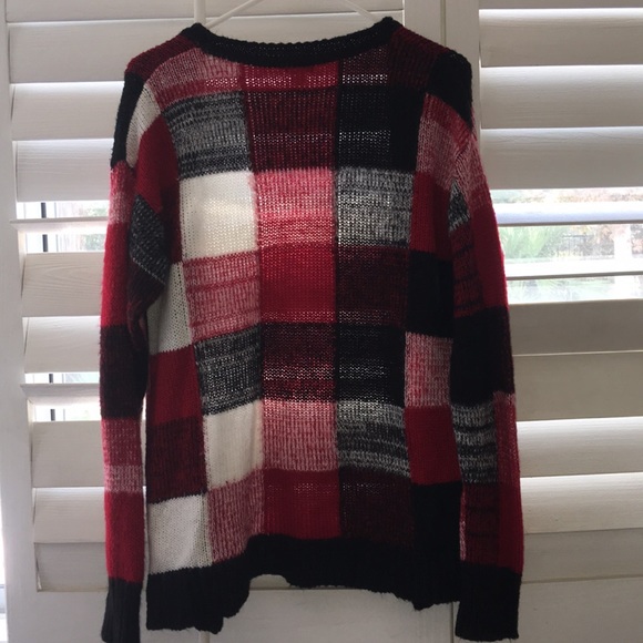 EUC perfect winter plaid sweater cardigan - Picture 3 of 3