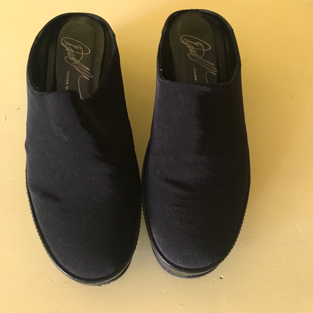 Donald j pliner slip on shoes
