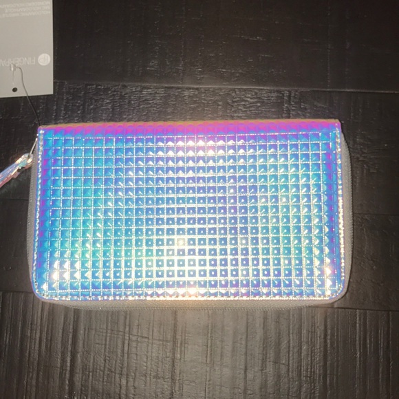 Holographic wristlet - Picture 3 of 6