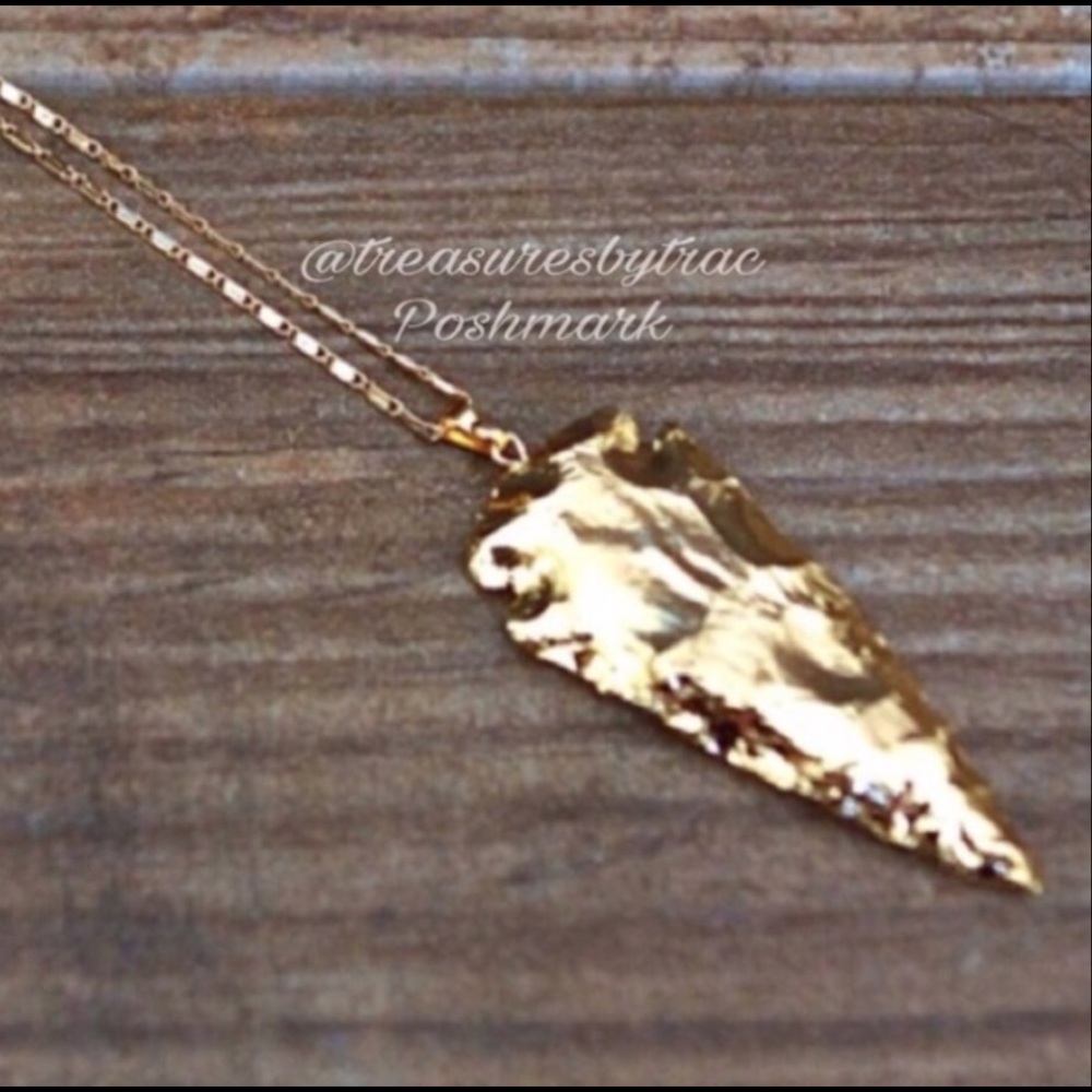 Large 18K Gold Platted Arrow Necklace 30" Chain - Picture 2 of 5