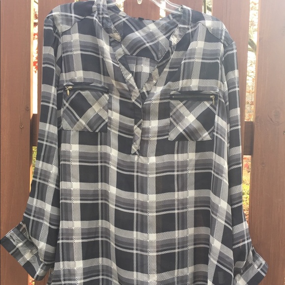 Notations Tops - Black and white plaid top