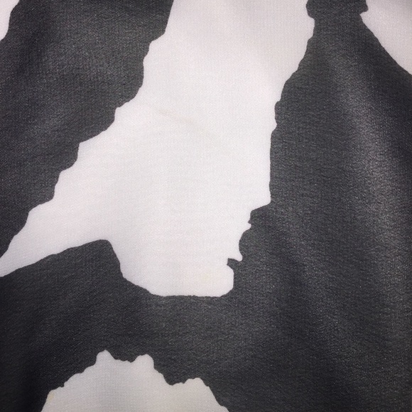 Beautiful Black & White Skirt - Picture 2 of 3