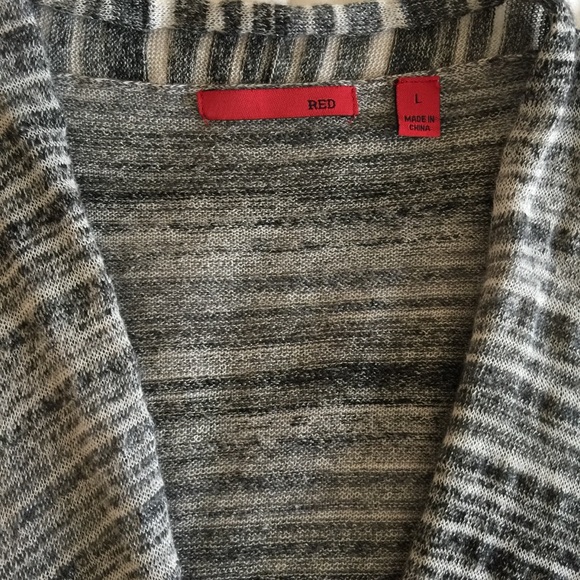 [RED] Brand Open Front Duster - Picture 7 of 8