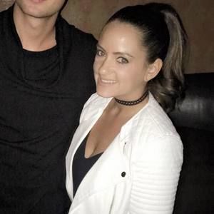 Meet your Posher, Leslie