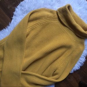 ✨CHUNKY OVERSIZED MUSTARD YELLOW SWEATER✨