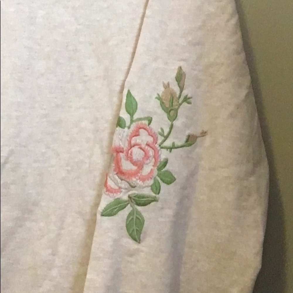Embroidered shirt - Picture 2 of 2