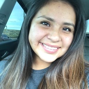 Meet your Posher, Yael