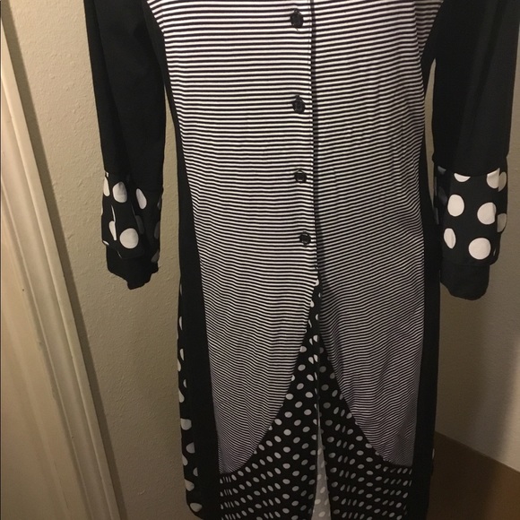 Aster by Firmiana Tunic - Picture 5 of 6