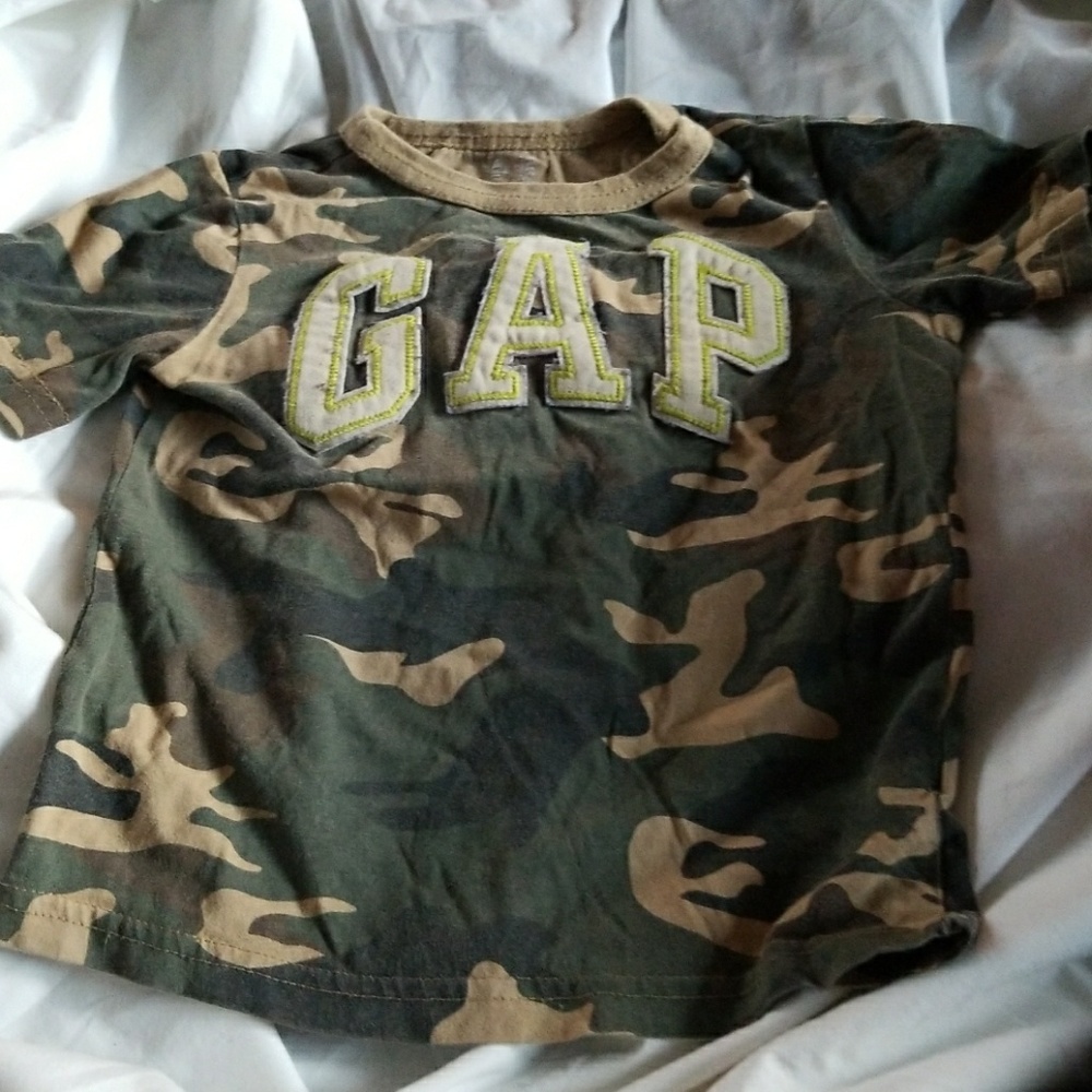 BABY GAP camo t shirt