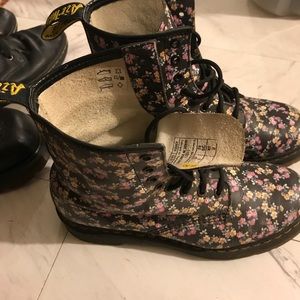 Floral Dr. Martens 1460