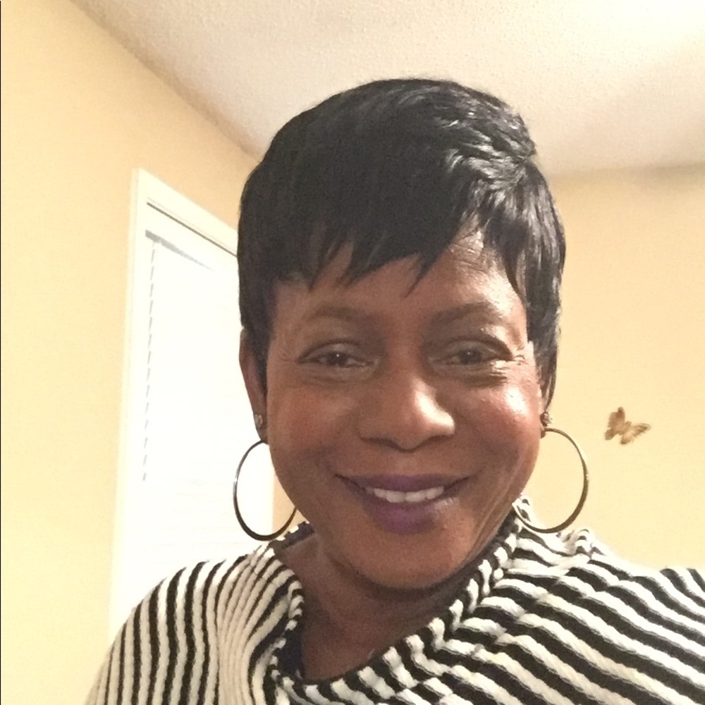 Meet your Posher, Linda