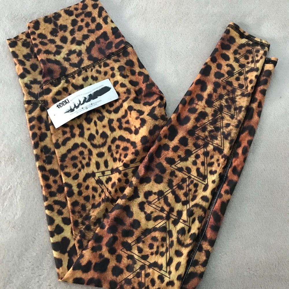 Teeki yoga pants size small- brand new with tags!