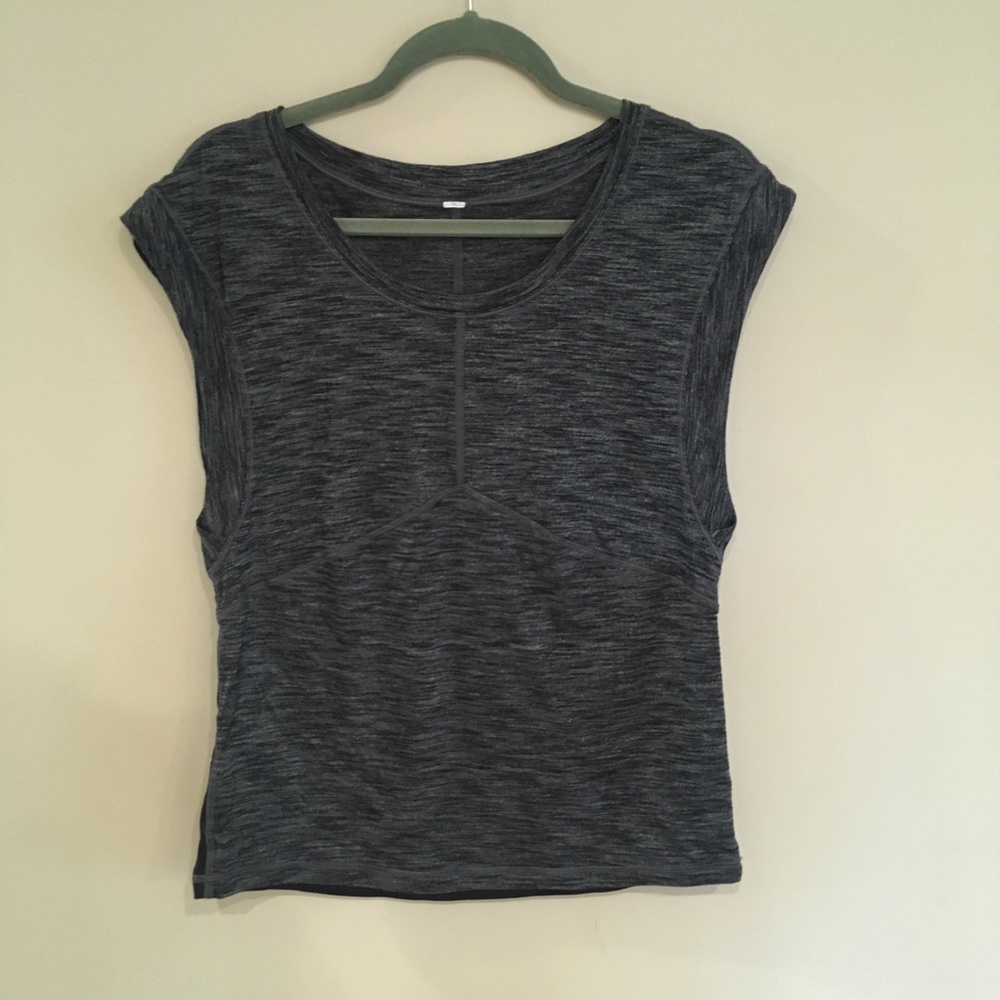 Lulu Lemon tee