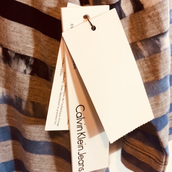 NWT Calvin Klein Jeans top - Picture 3 of 4
