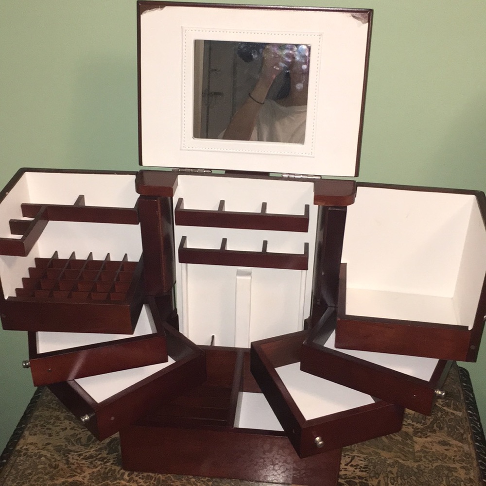 Mahogany Makeup Dresser