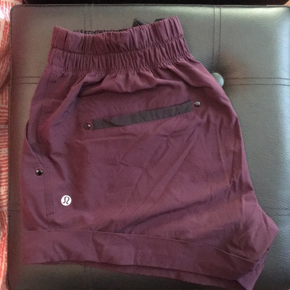 Lululemon Spring breakaway Shorts