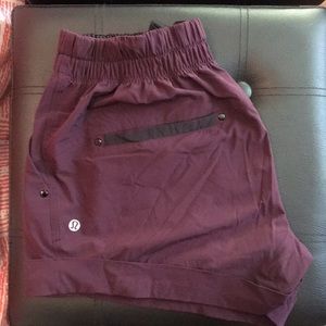 Lululemon Spring breakaway Shorts