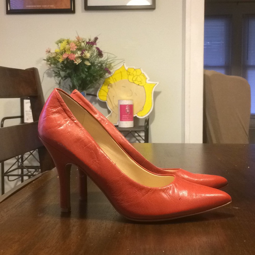 Nine West Leather Pointed Toe Heels Size 7.5