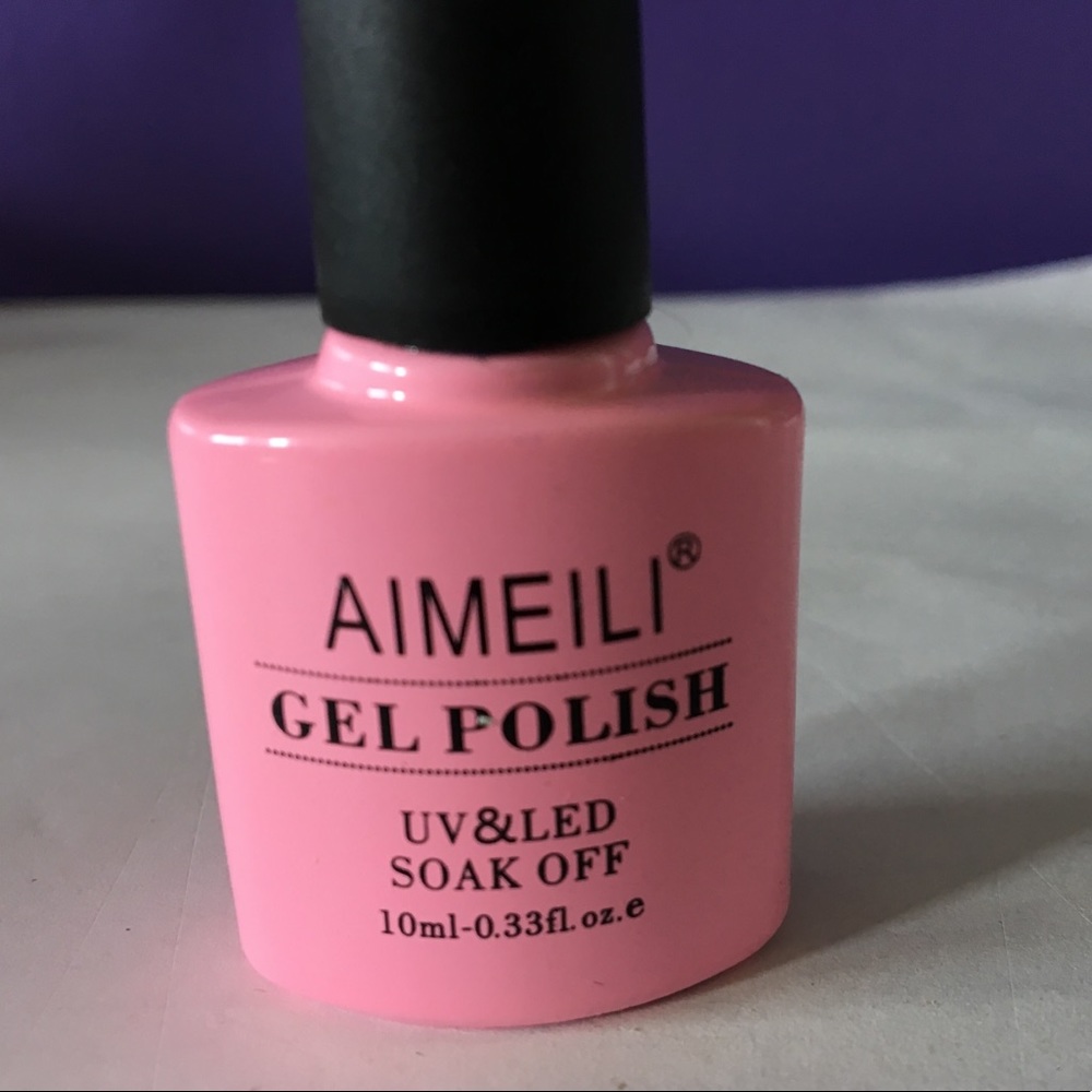 Color changing gel nail polish