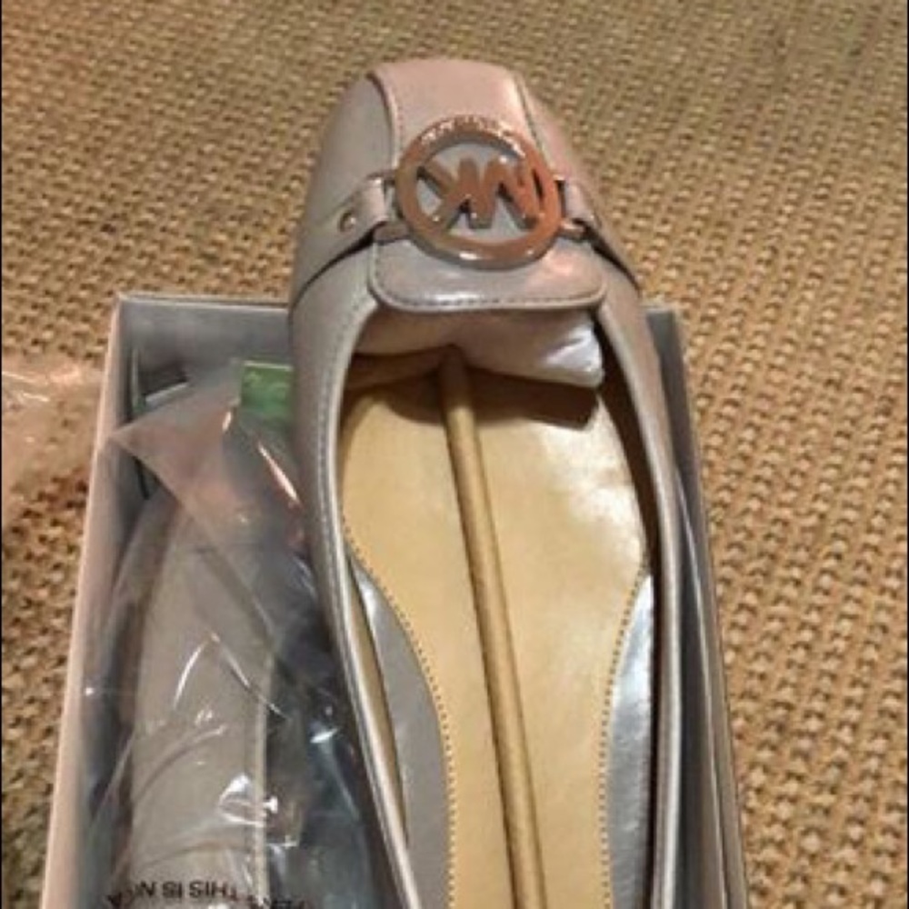 Michael kors flats size 11