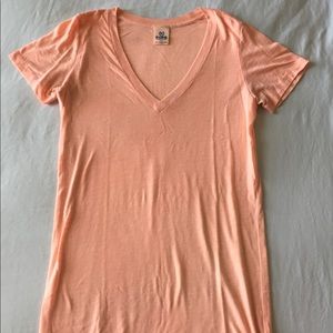 ✨Peach Victoria's Secret V-Neck Tee✨