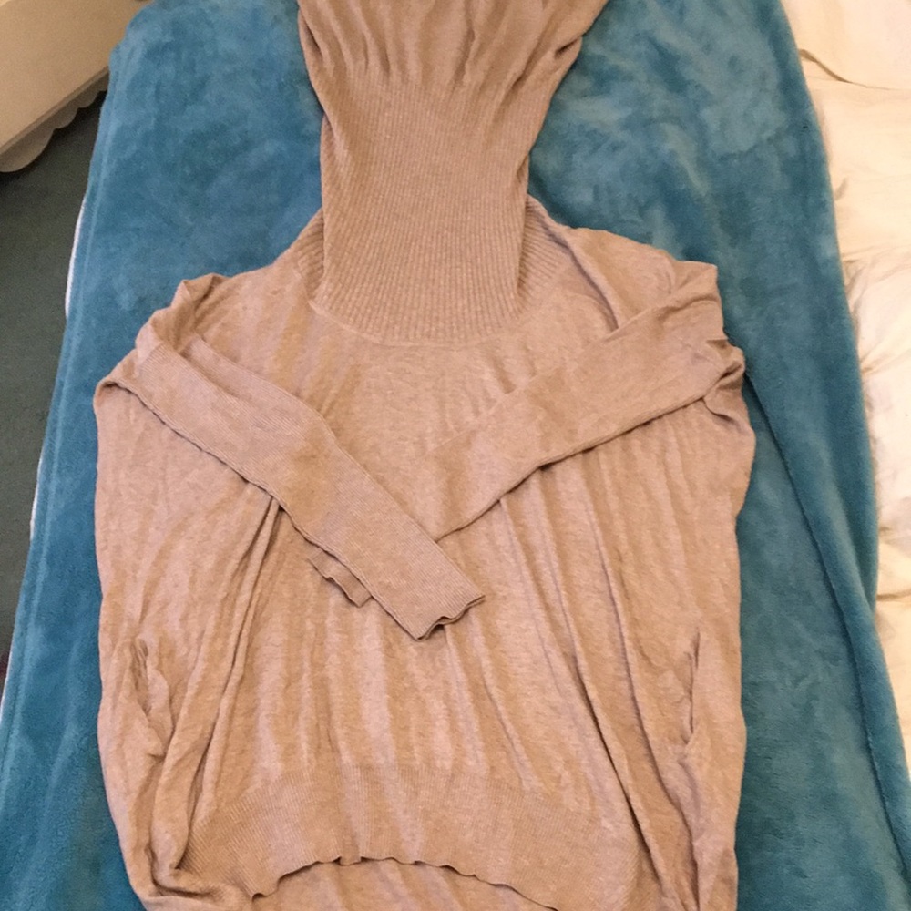 Cowlneck // off the shoulder sweater