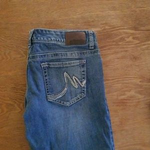 Maurices jeans