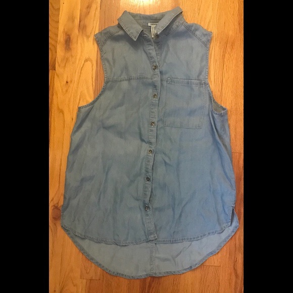 Forever 21 Tops - Forever 21 Jean Sleeveless Button Up Shirt