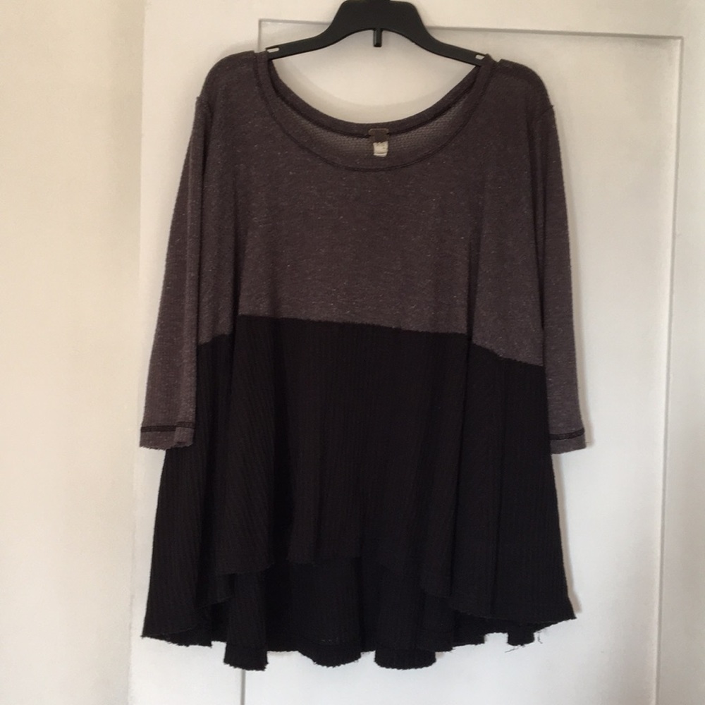 !Free People raw edge circle thermal top