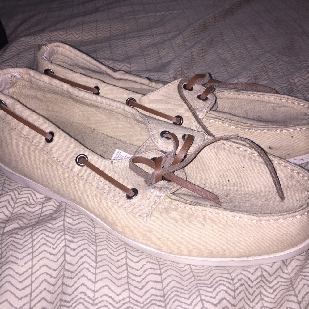 Old navy shoes