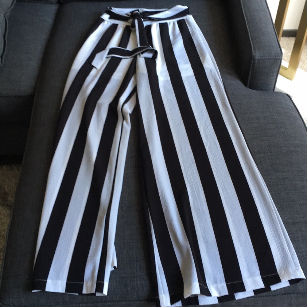 Black and white stripe pants