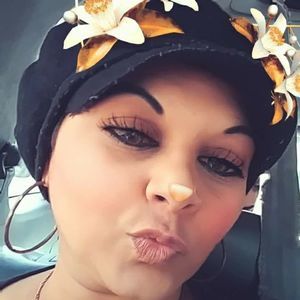 Meet your Posher, Glenda