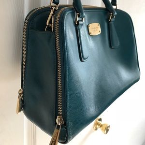 Lightly used Michael Kors Purse.