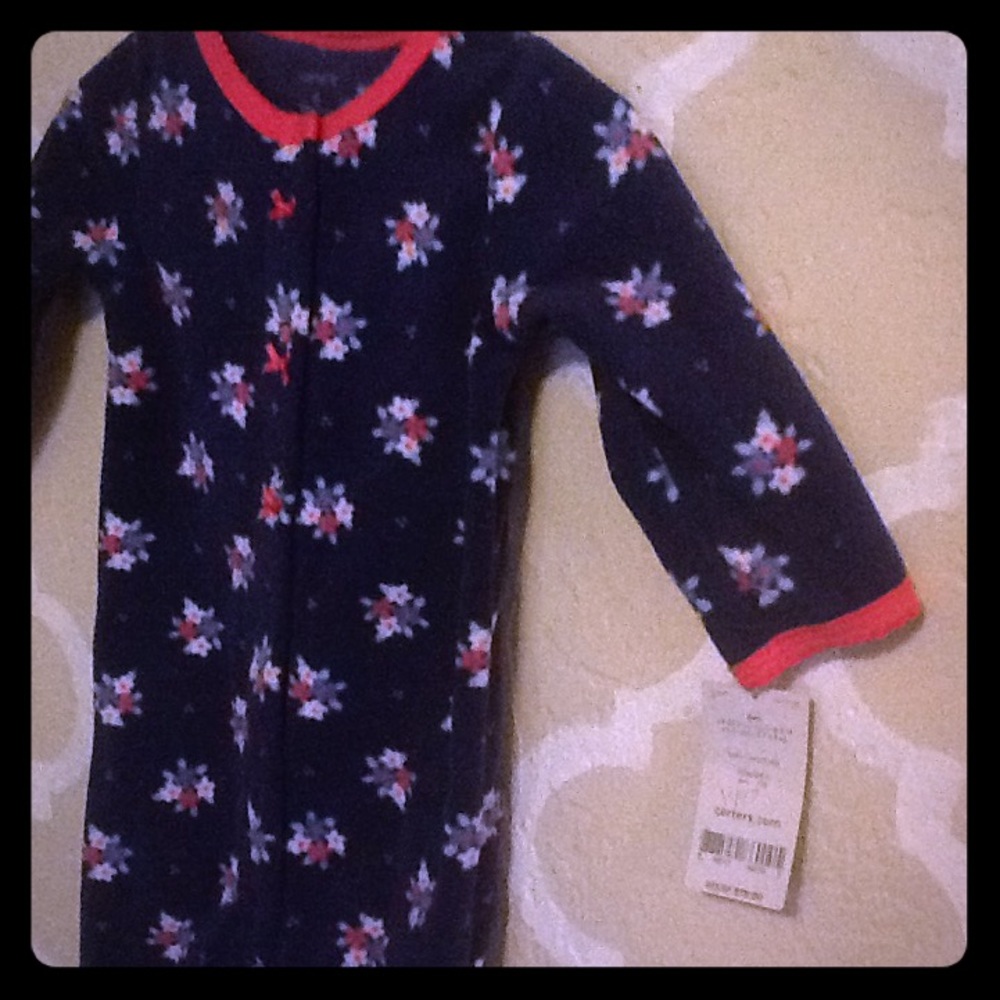 BNWT Carter's pjs