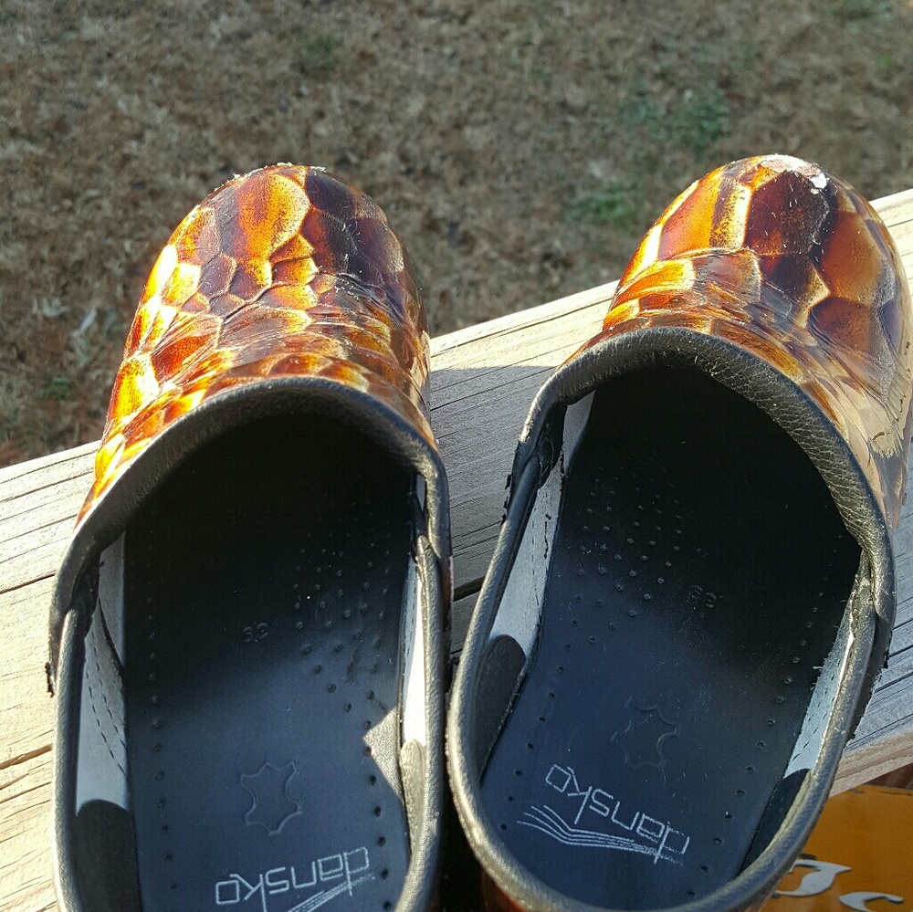 Ladies Dansko 39 - Picture 2 of 4