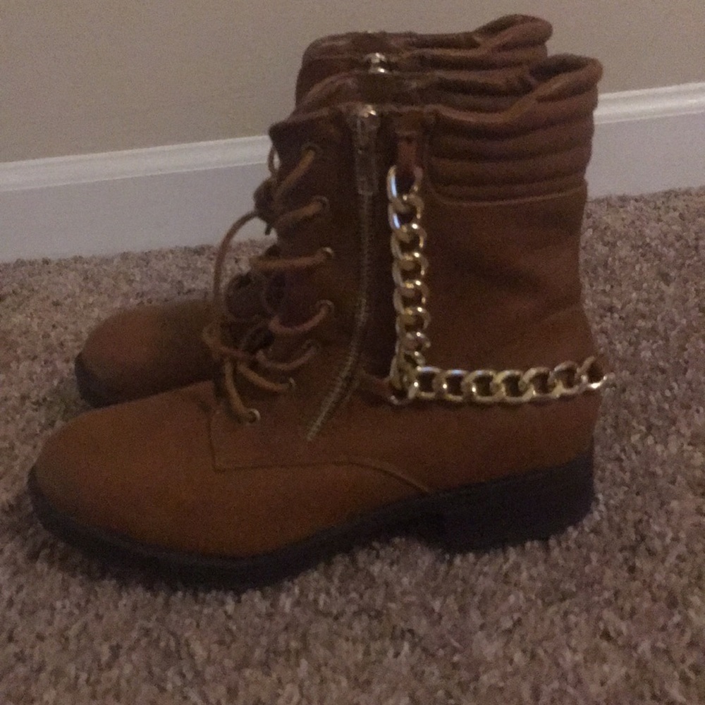 Short tan girly boots