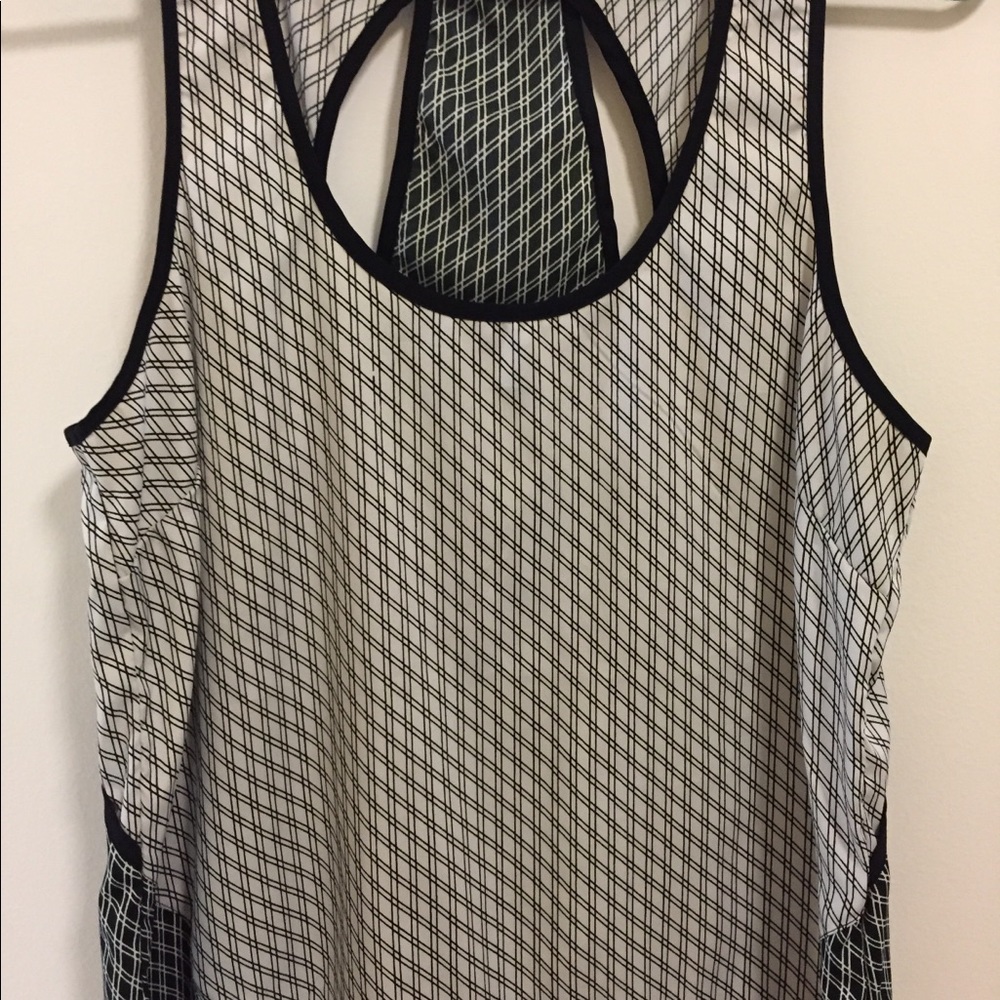 EUC W118 by Walter Baker Black & White Tank