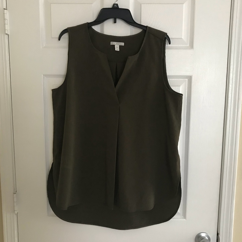 Hunter green high-low tank