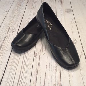Comfort Wave Flats
