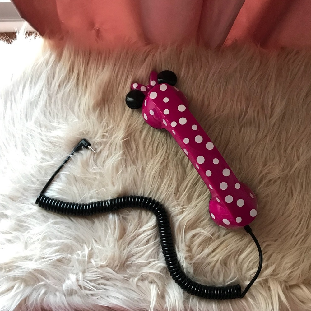 Minnie Mouse Aux Phone