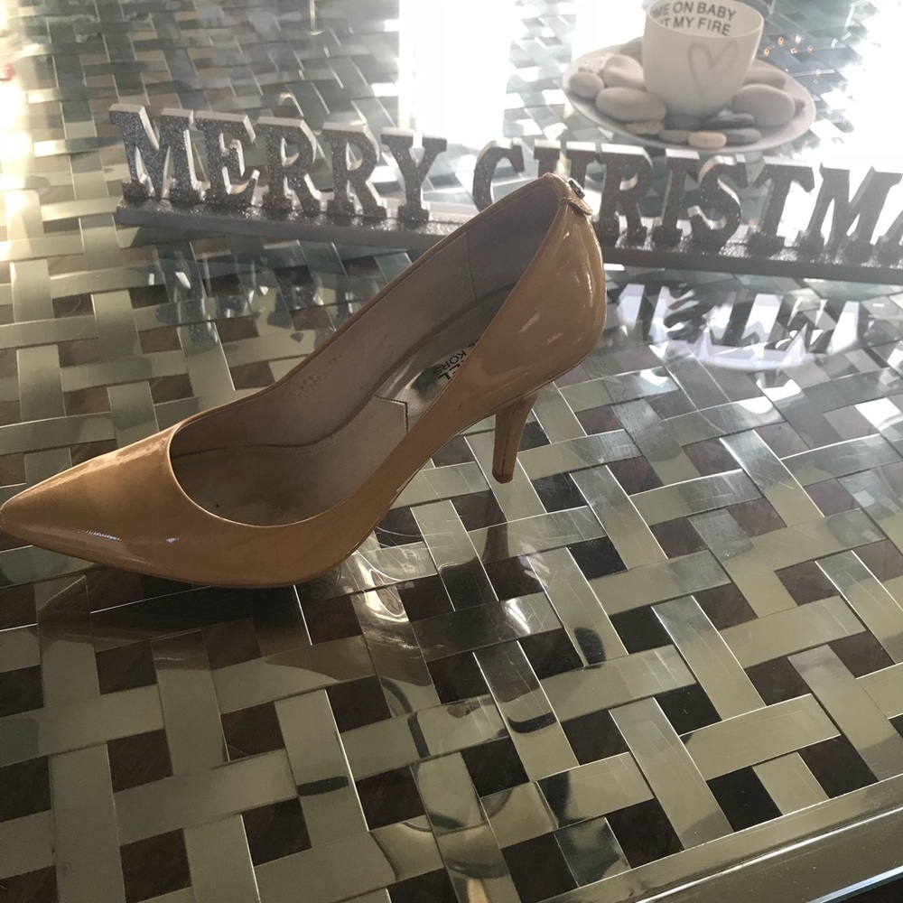 Michael Kors Flex Size 7.5